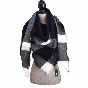 Apt 9 Buffalo Plaid Fringe Blanket Scarf Black White NWT